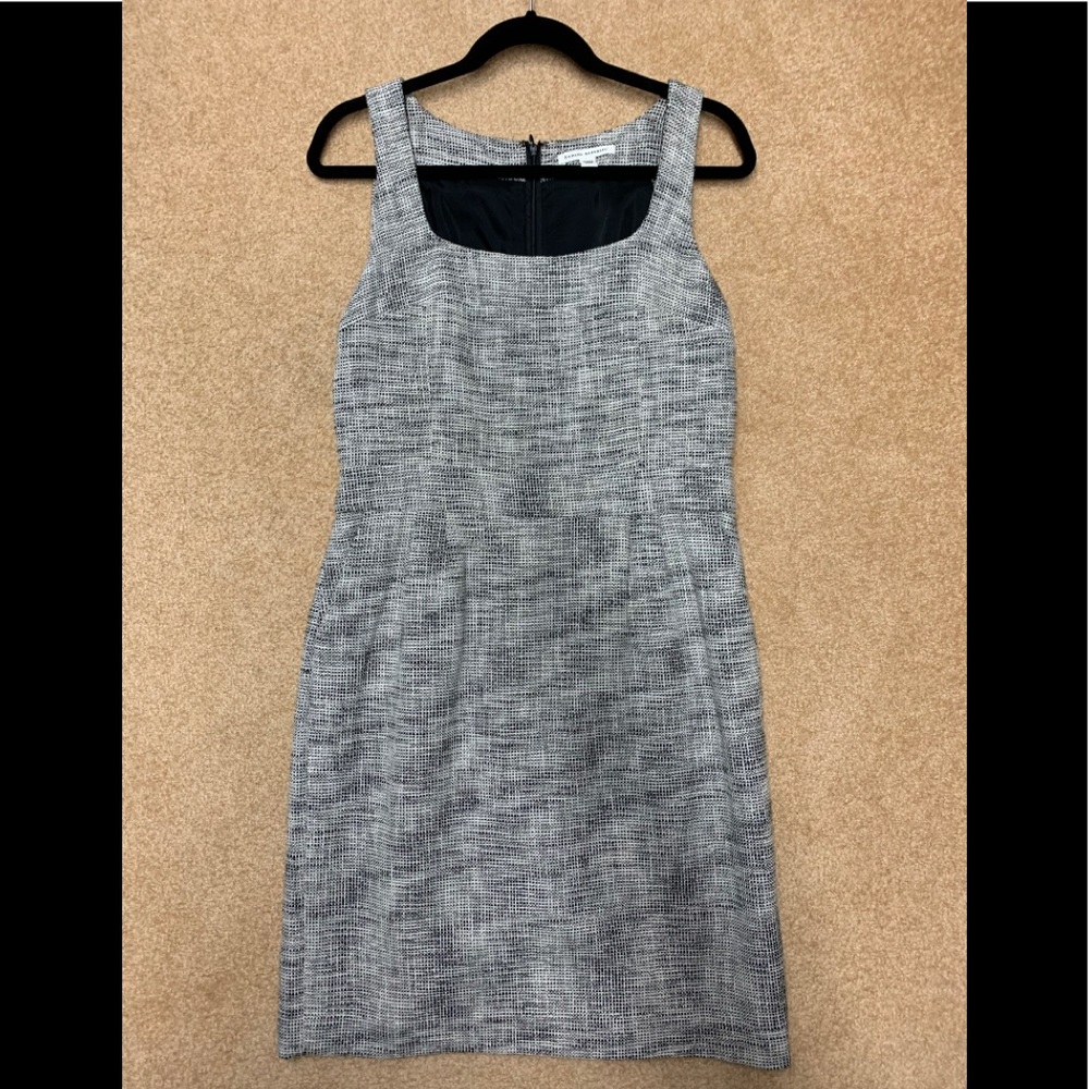 BR Sleeveless Dress with pockets!! - NWOT